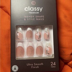 Classy Premium Trendy Nails